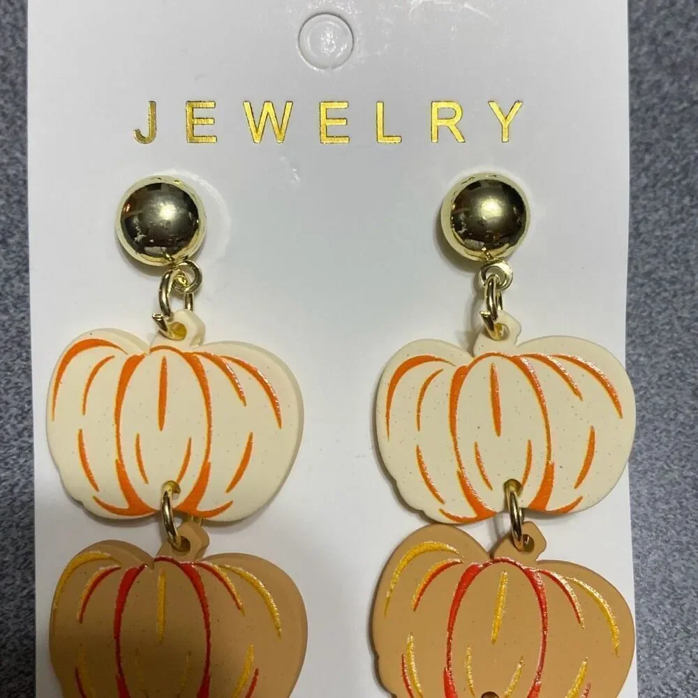 NWT Fall wooden‎ pumpkin dangle earrings thanksgiving Halloween